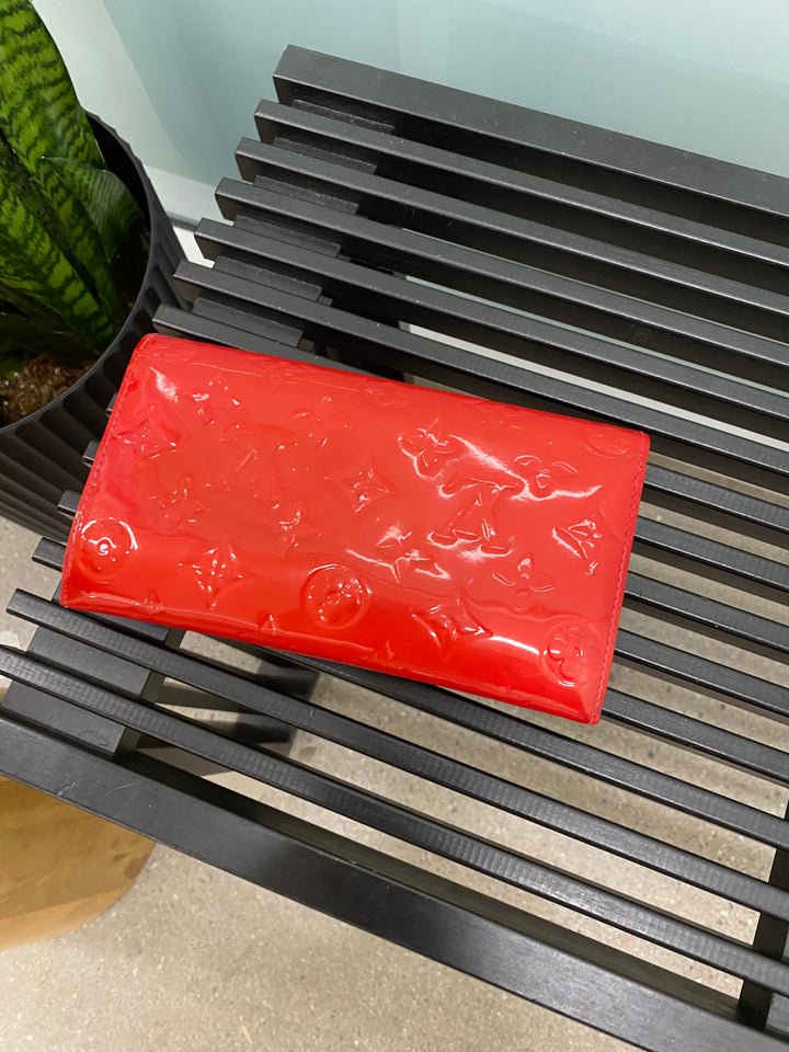 Louis Vuitton Red Vernis Sarah Long Wallet (2685)