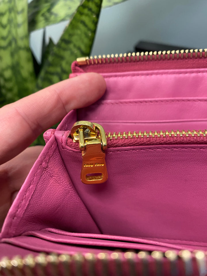 Miu Miu Pink Quilted L Zip Long Wallet (2189)