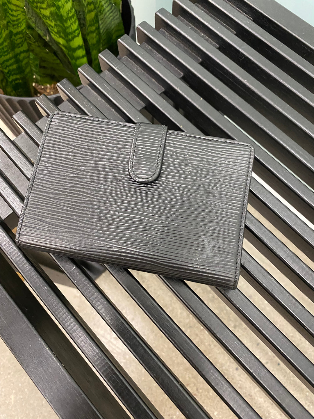 Louis Vuitton Black Epi French Wallet (4624)