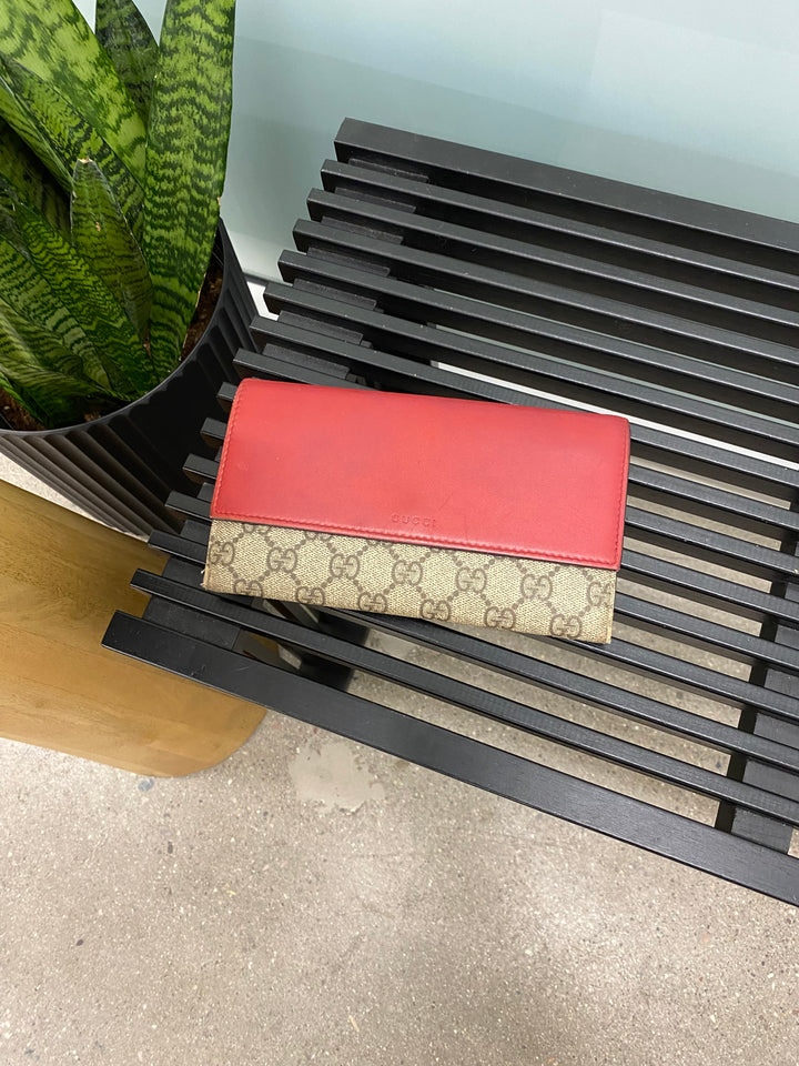 Gucci GG Supreme and Red Leather Long Wallet (4900)