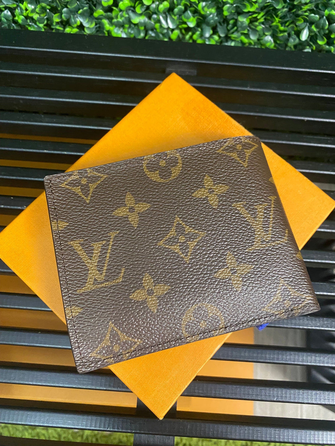 Louis Vuitton Monogram Billfold (103)