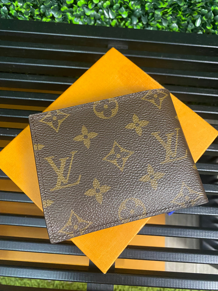 Louis Vuitton Monogram Billfold (103)