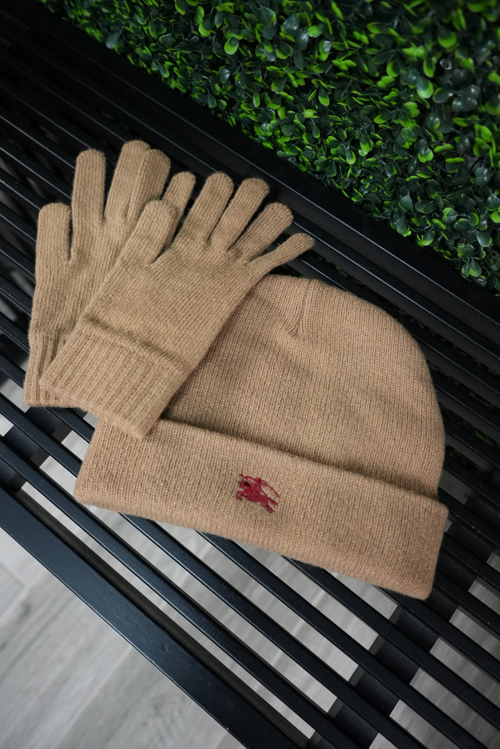 Burberry Gloves and Beanie Set (889)