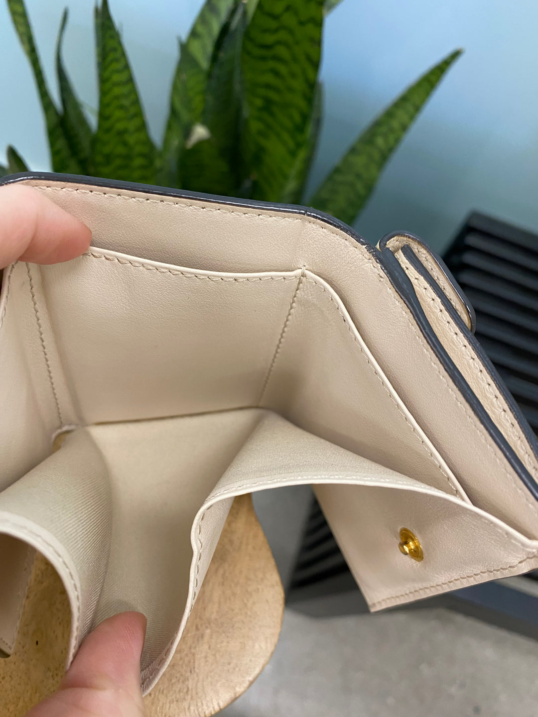 Fendi Cream Leather Compact Wallet (5311)