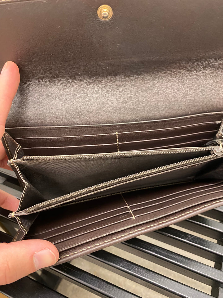 Gucci GG Canvas Heart Long Wallet (8102)
