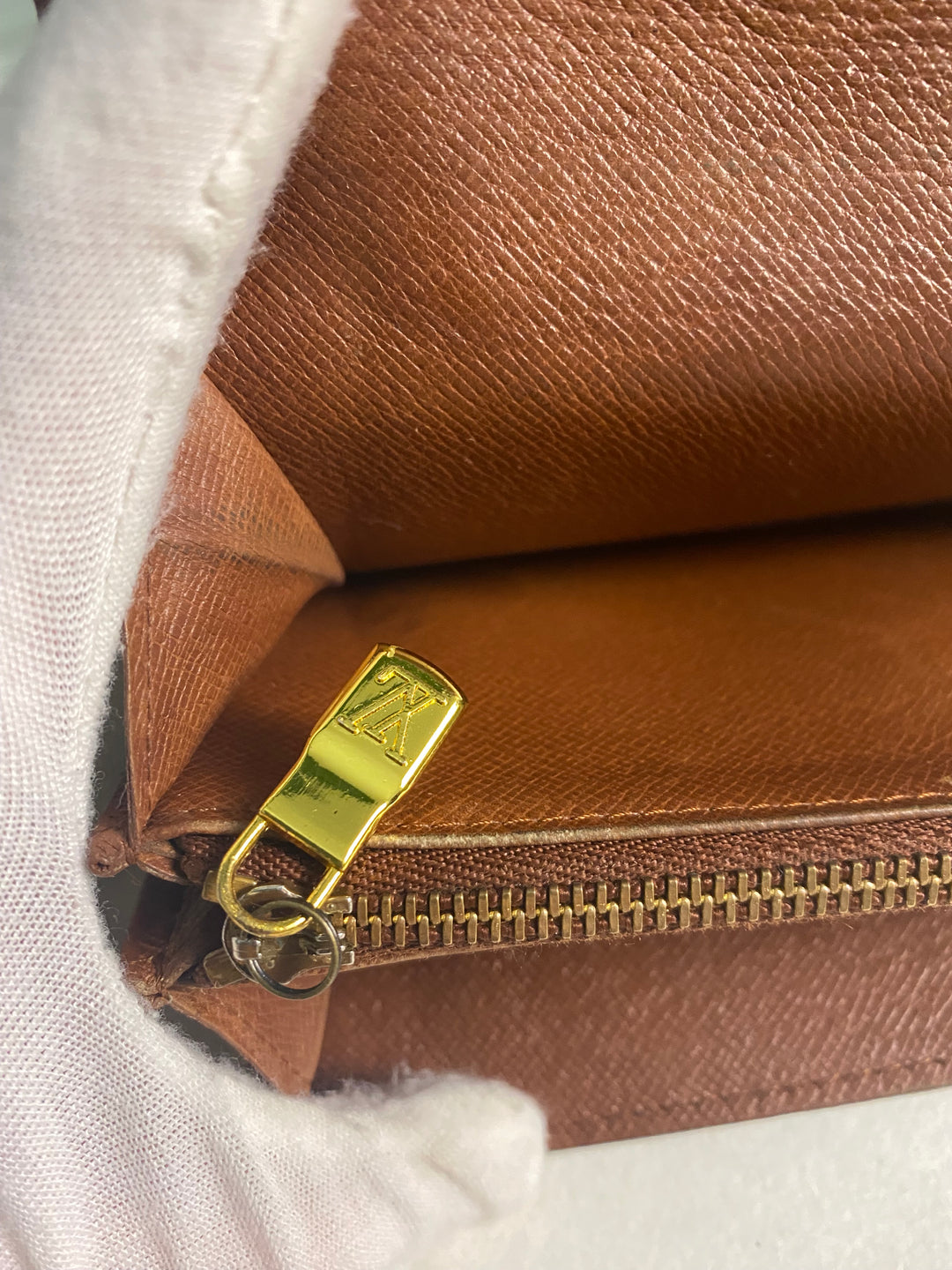 Louis Vuitton Monogram Long Wallet (8848)