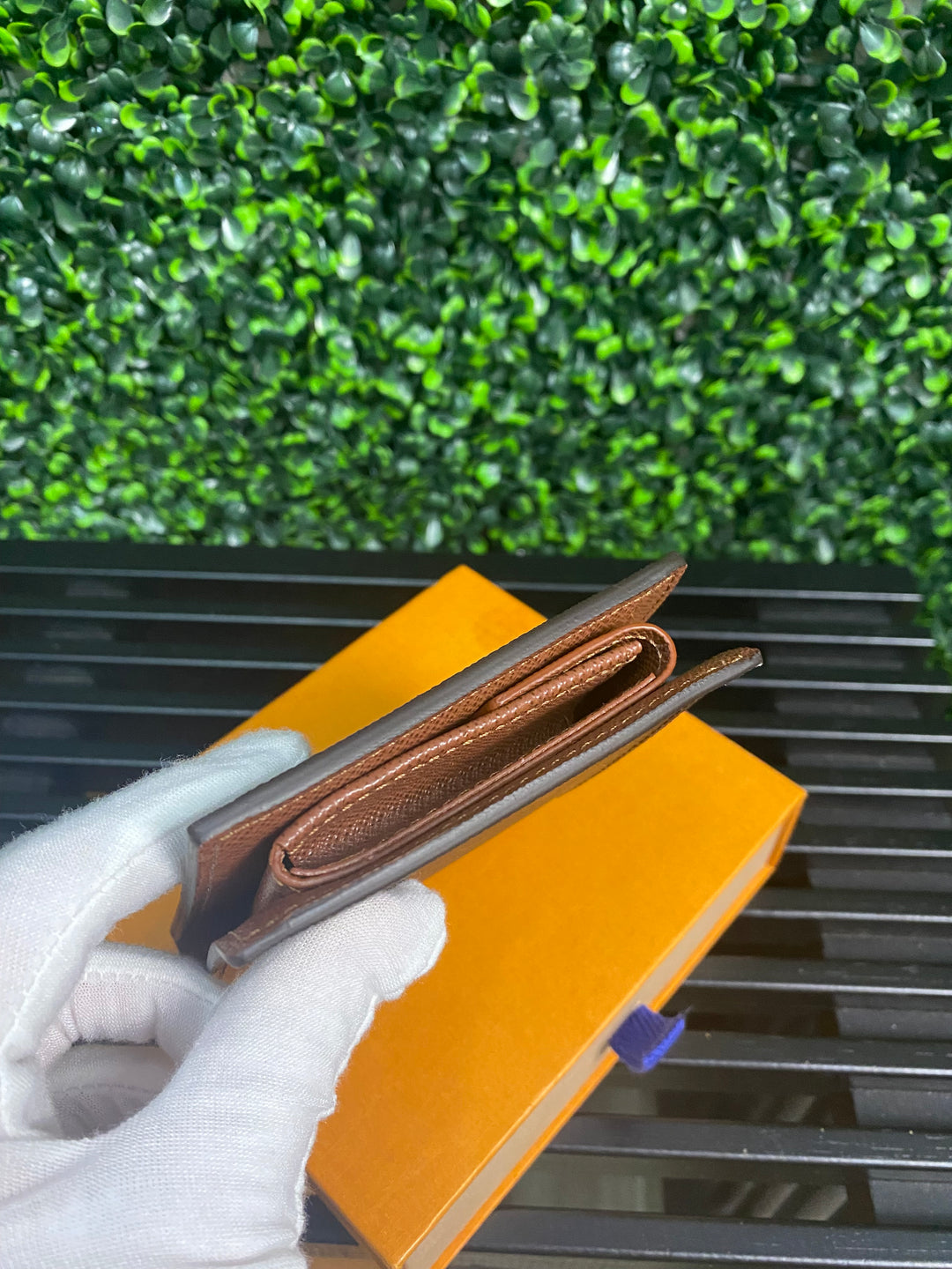 Louis Vuitton Monogram Billfold (103)