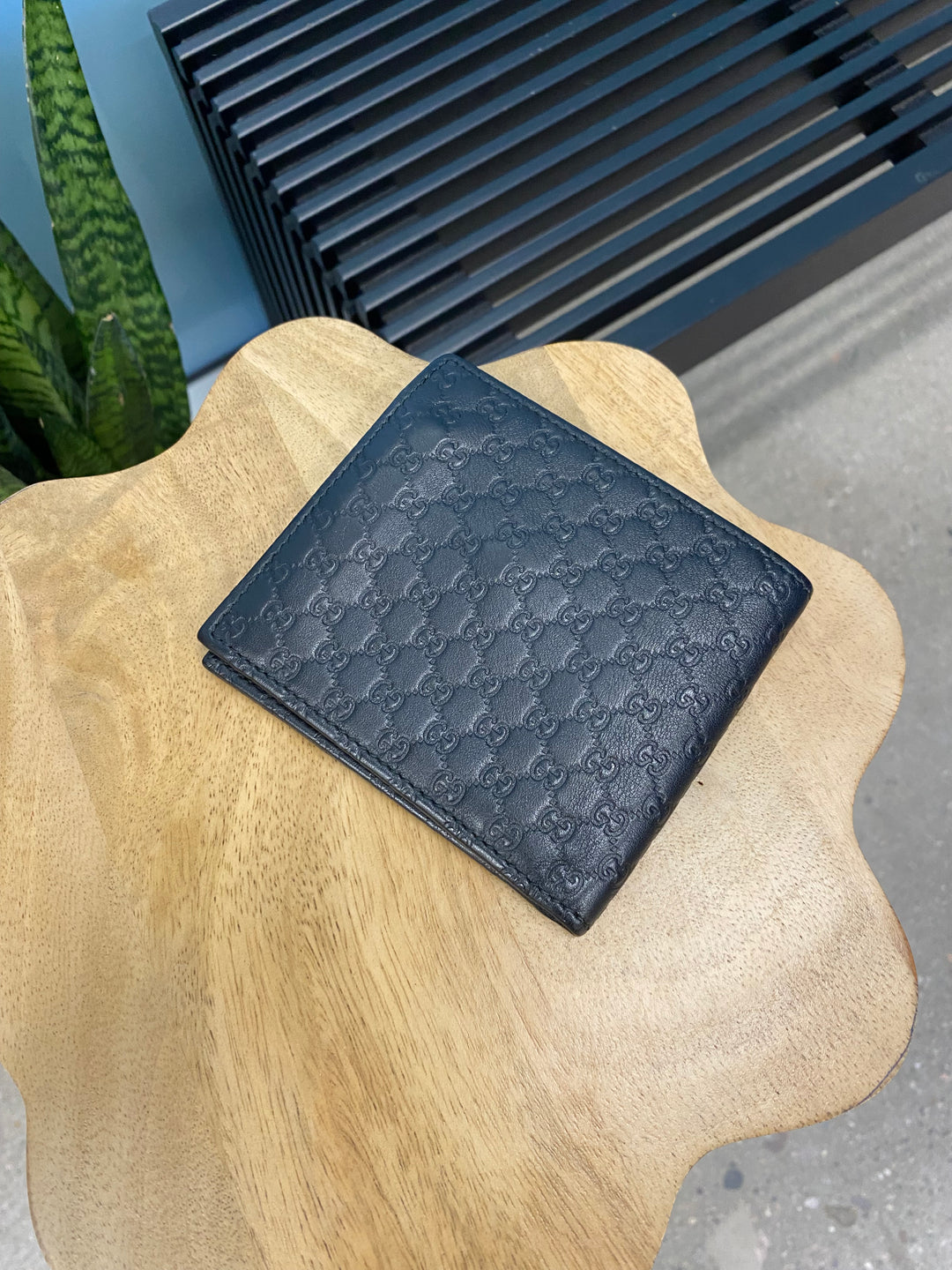 Gucci Black Micro Guccissima Billfold Wallet (3665)