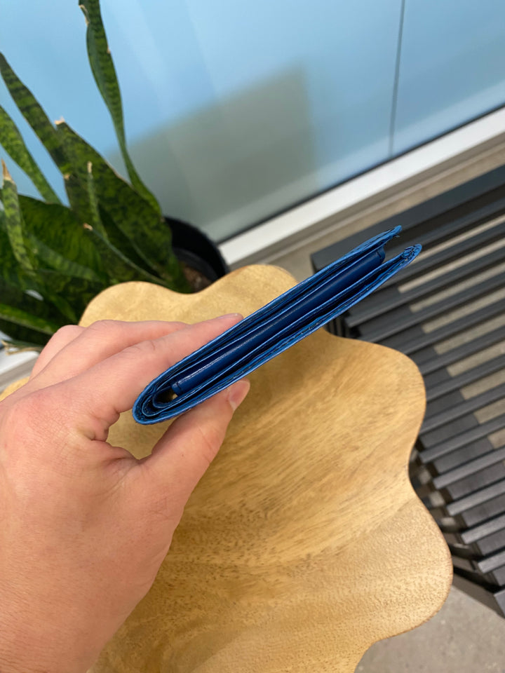Louis Vuitton Blue Epi Billfold Wallet (2918)