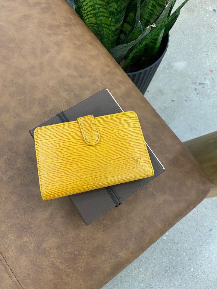 Louis Vuitton Yellow Epi French Wallet (9476)
