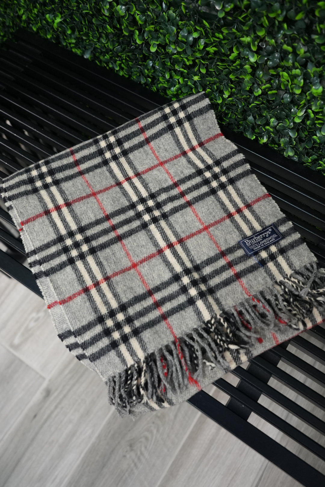 Burberrys Grey Novacheck 100% Lambswool Scarf