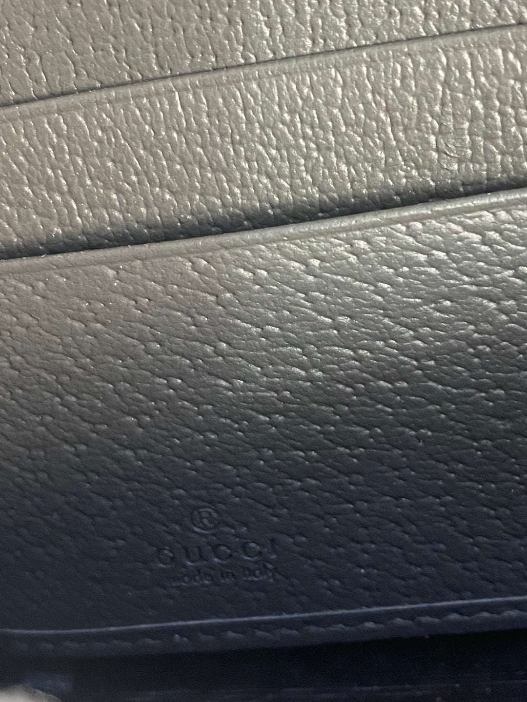 Gucci Cutout Interlocking G Zippy Wallet (408)