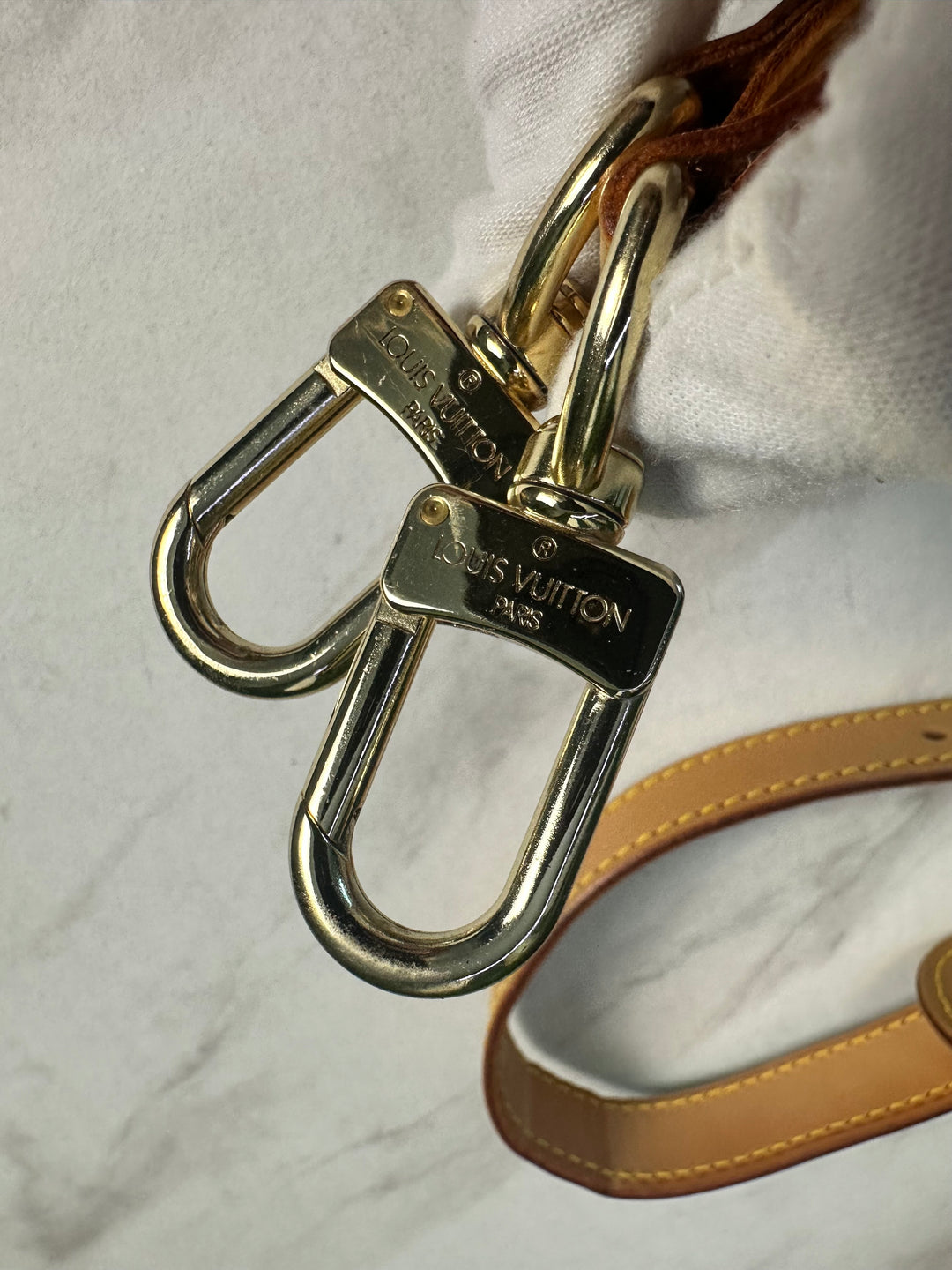 Louis Vuitton Vachetta Bandouliere Strap (0692)