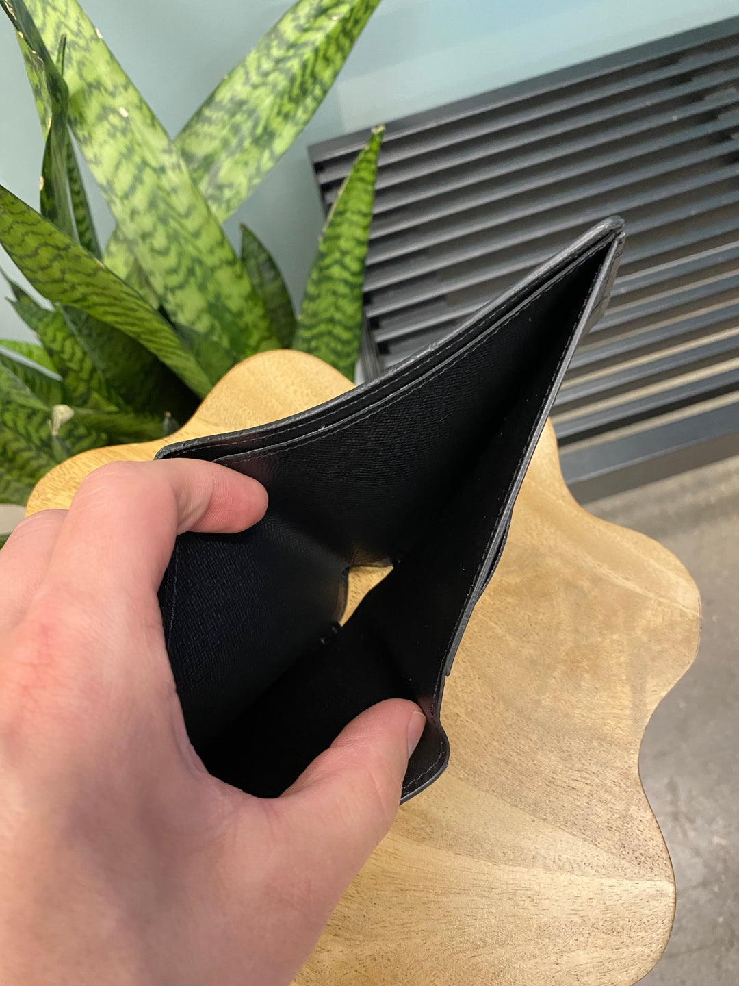 Louis Vuitton Black Taiga Leather Billfold Wallet (4118)