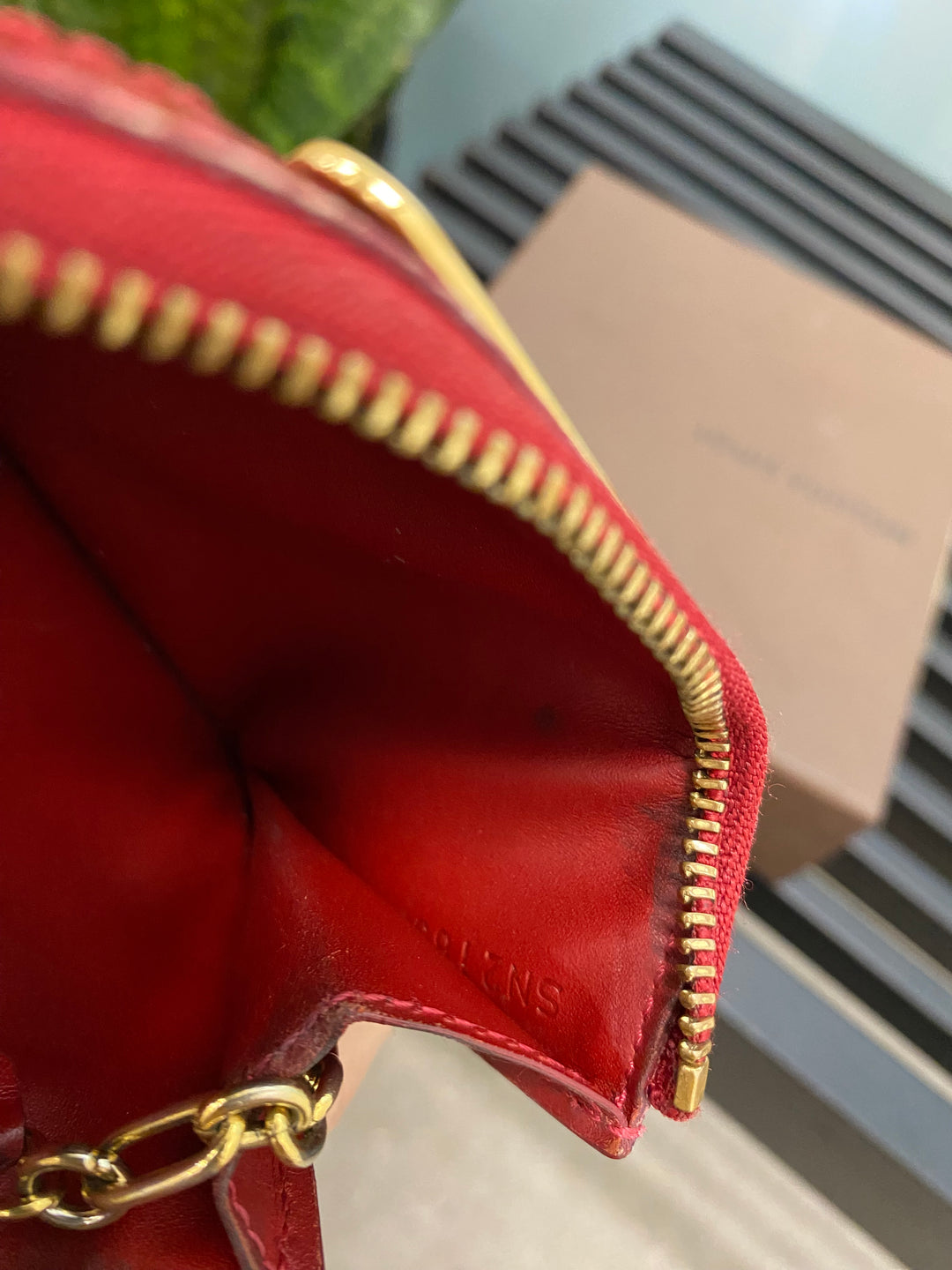 Louis Vuitton Red Vernis Pochette Cles (7069)