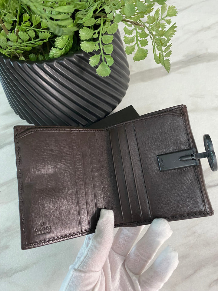 Gucci Brown Leather Compact Wallet (556)