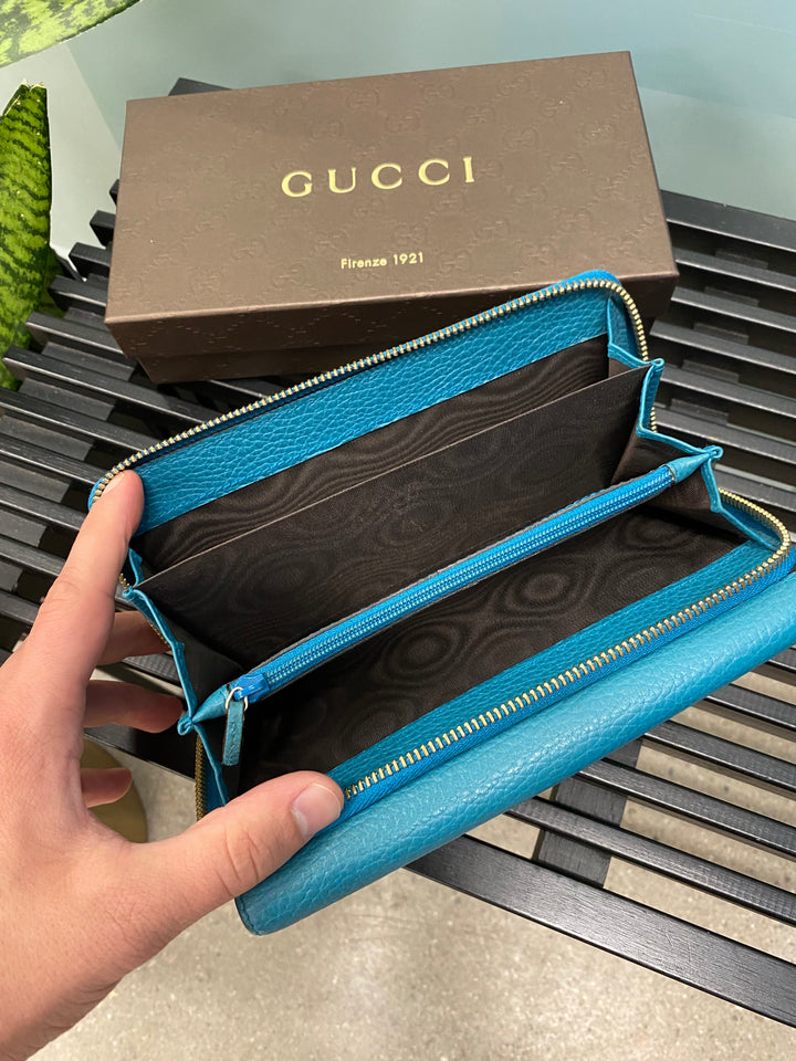 Gucci Turquoise Leather Long Wallet (1832)