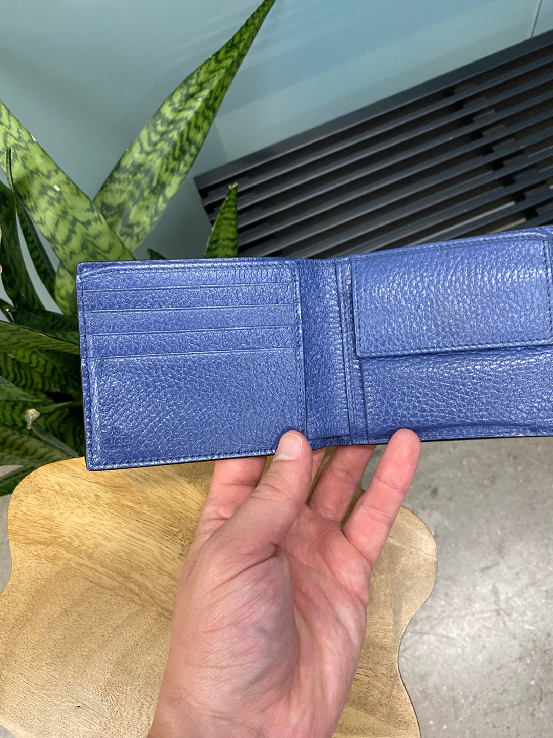 Gucci Black Pebbled Leather Interlocking GG Billfold Wallet (8480)