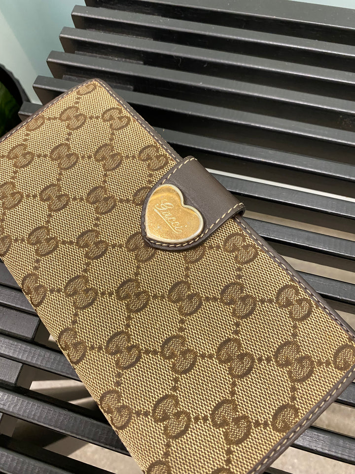 Gucci GG Canvas Heart Long Wallet (7583)