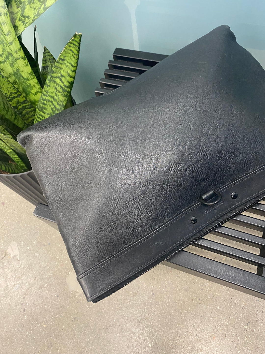 Louis Vuitton Shadow Monogram Discovery Pochette (8024)