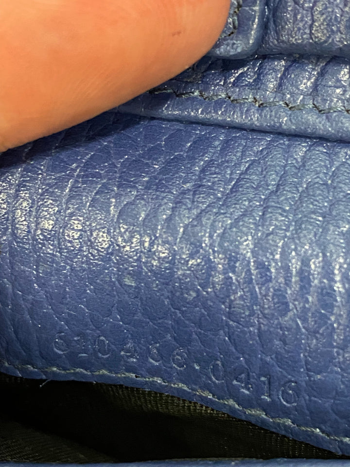 Gucci Black Pebbled Leather Interlocking GG Billfold Wallet (8480)