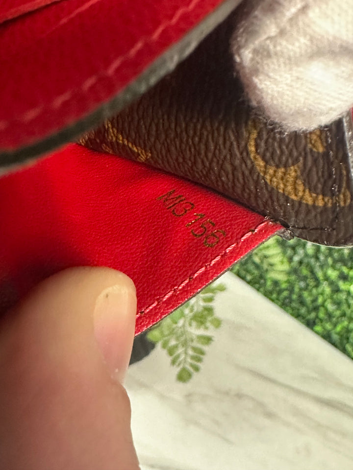 Louis Vuitton Monogram Patches Sarah Wallet (1276)