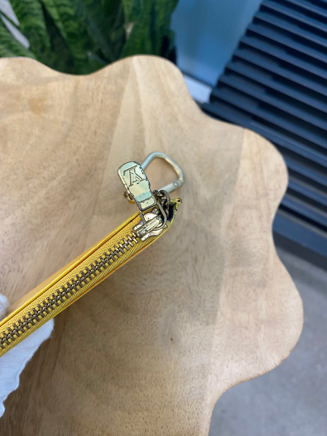 Louis Vuitton Yellow Epi Key Cles (2267)