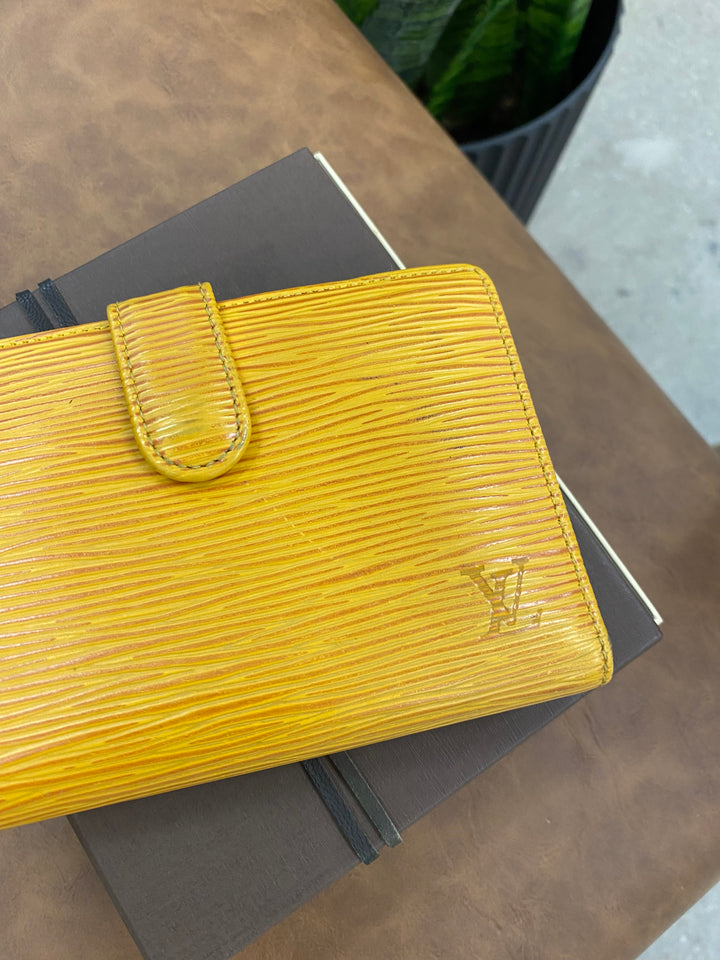 Louis Vuitton Yellow Epi French Wallet (9476)
