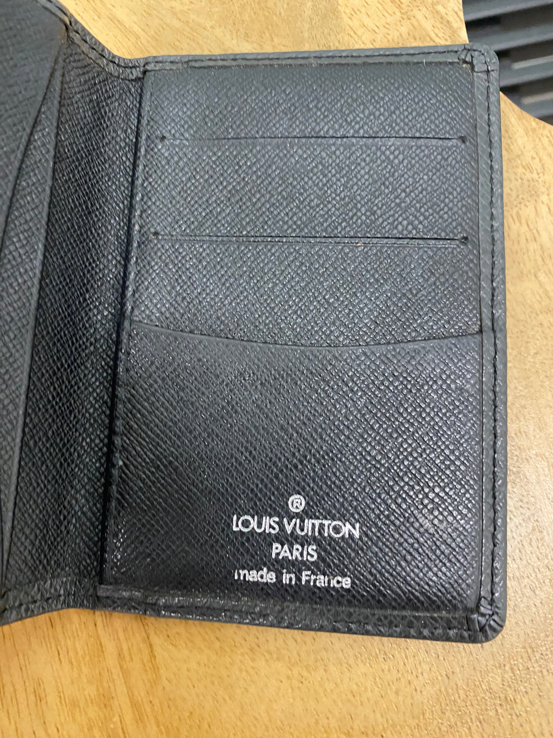 Louis Vuitton Black Taiga Leather Pocket Organizer (0199)