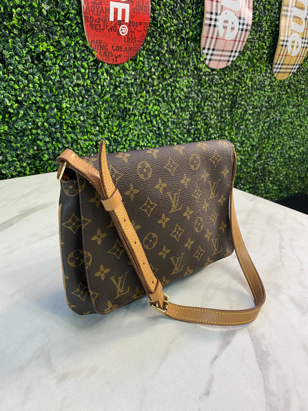 Louis Vuitton Monogram Musette Tango Shoulder Bag (085)