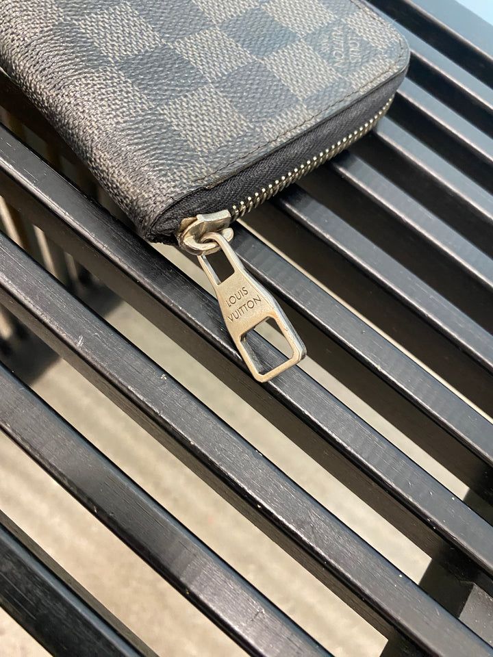 Louis Vuitton Damier Graphite Vertical ZIppy Wallet (3062)