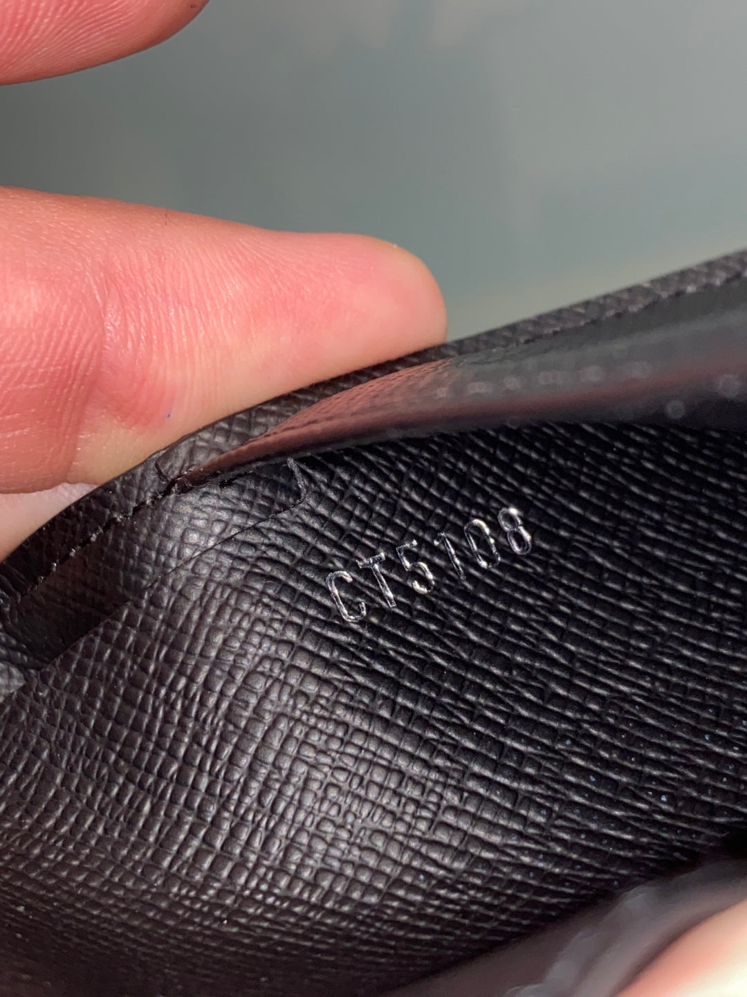 Louis Vuitton Black Taiga Leather Billfold Wallet (4118)