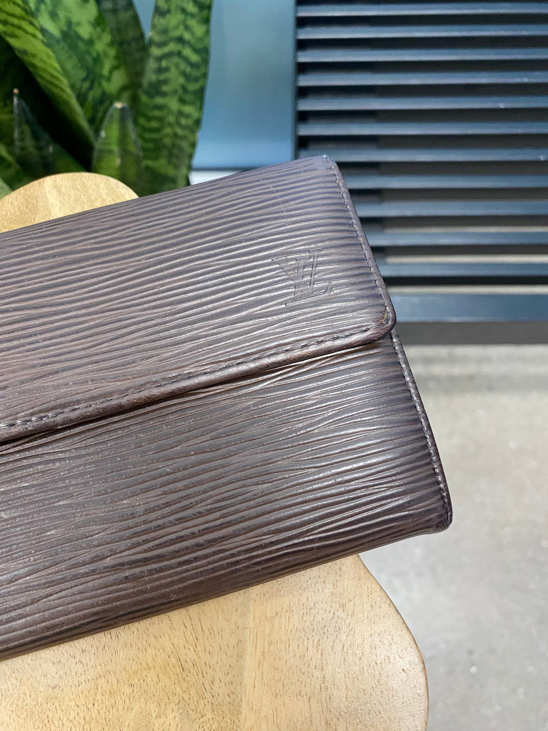 Louis Vuitton Brown Epi Sarah Long Wallet (7578)