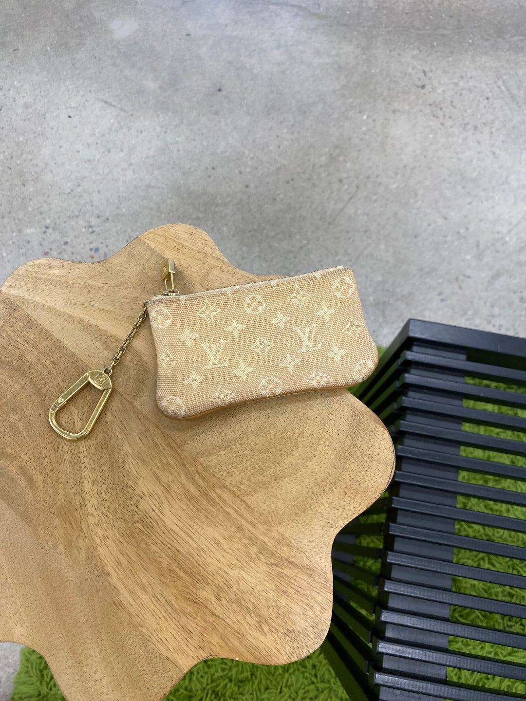 Louis Vuitton Cream Mini Lin Key Cles (2055)
