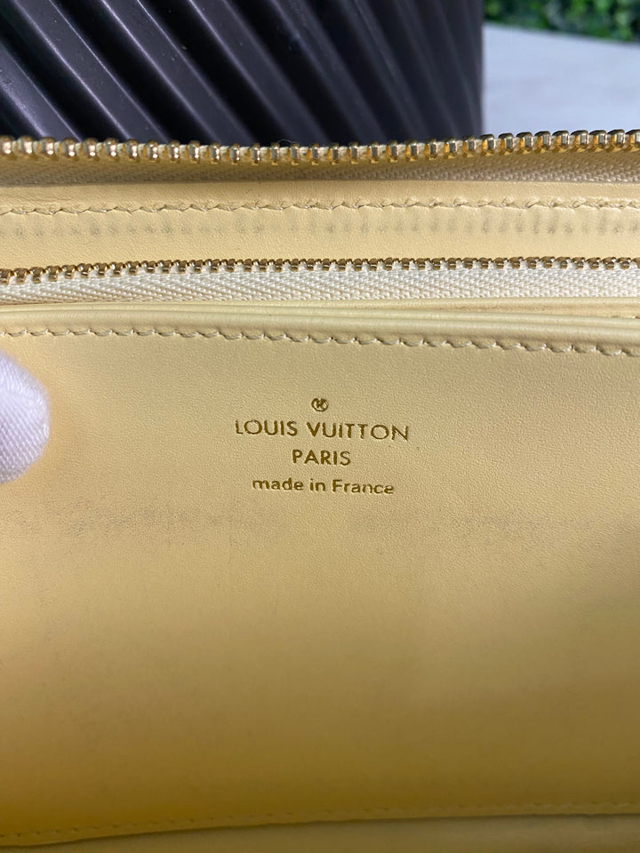 Louis Vuitton Calfskin Nanogram Embossed Zippy Wallet (0504)