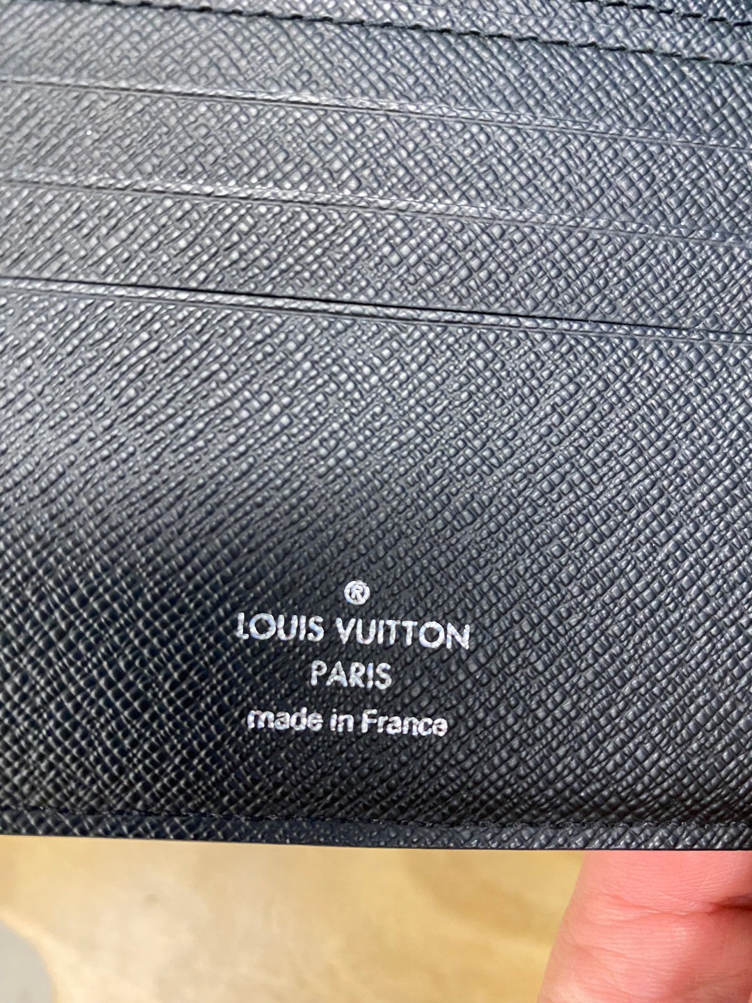 Louis Vuitton Black Taiga Leather Billfold Wallet (4118)