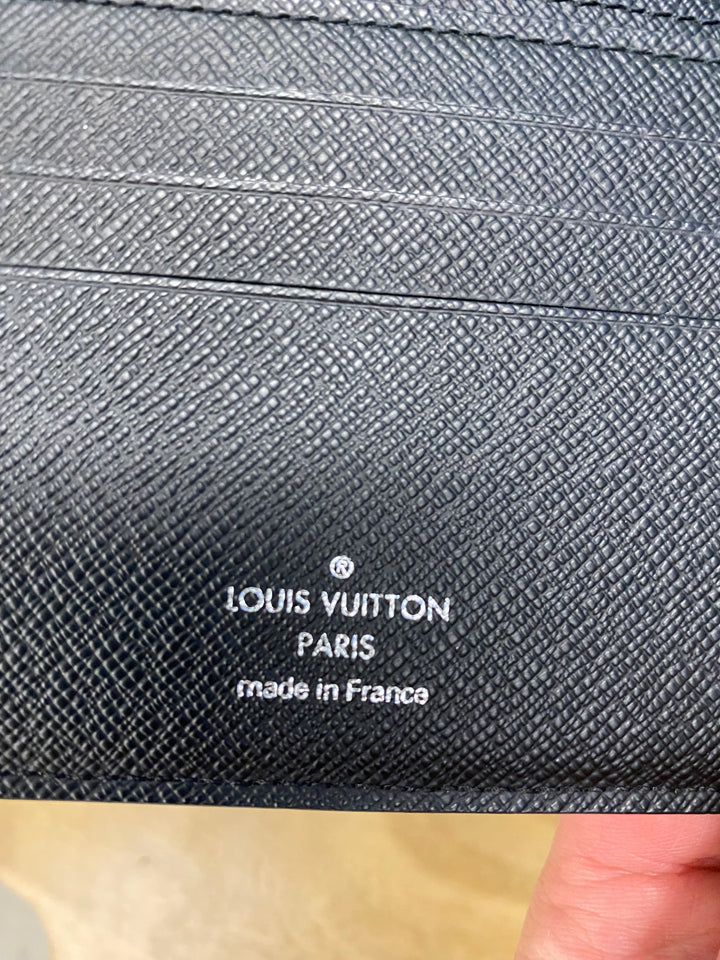 Louis Vuitton Black Taiga Leather Billfold Wallet (4118)