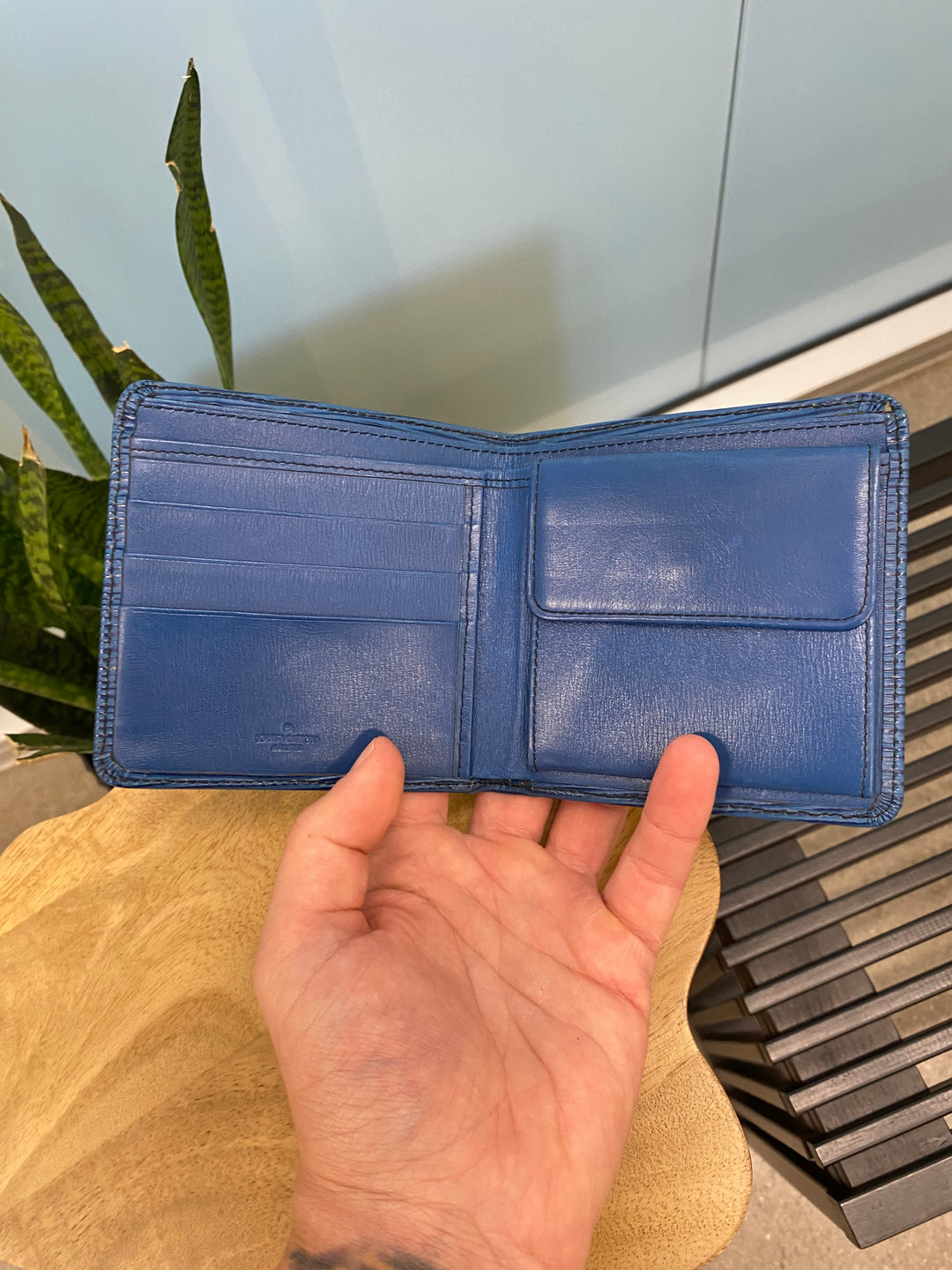 Louis Vuitton Blue Epi Billfold Wallet (2918)