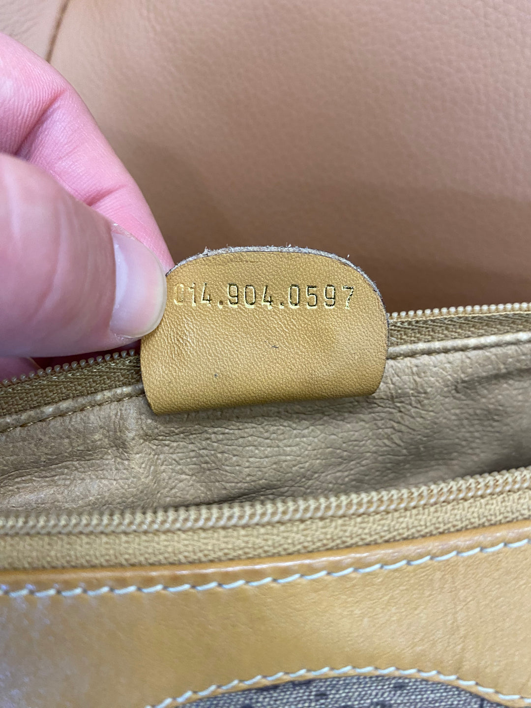 Gucci Micro GG Toiletry Pouch/Clutch (3290)