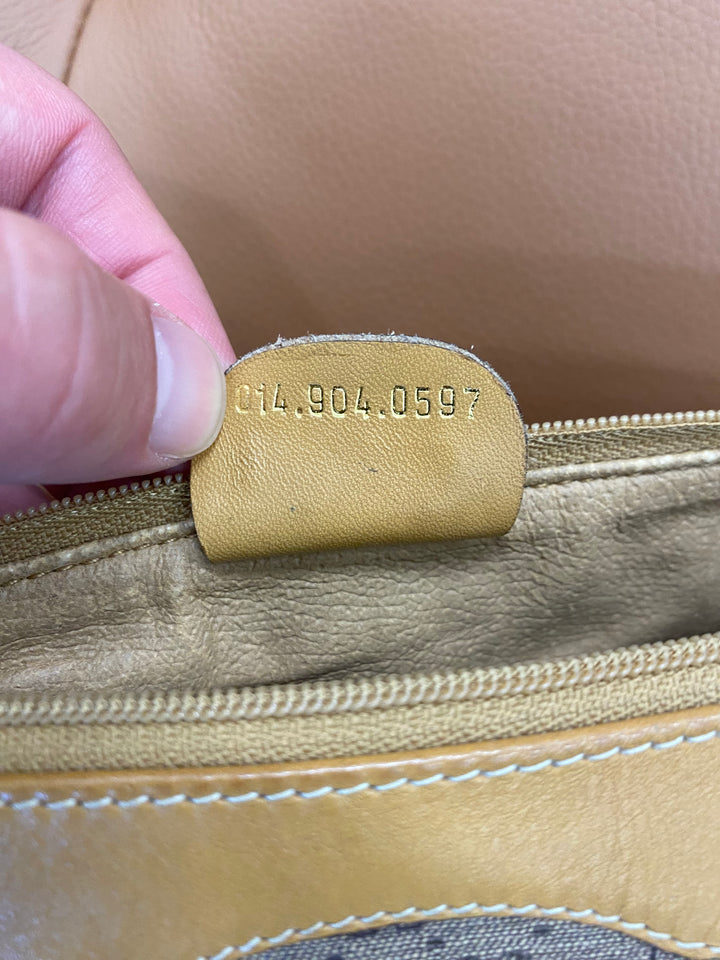 Gucci Micro GG Toiletry Pouch/Clutch (3290)