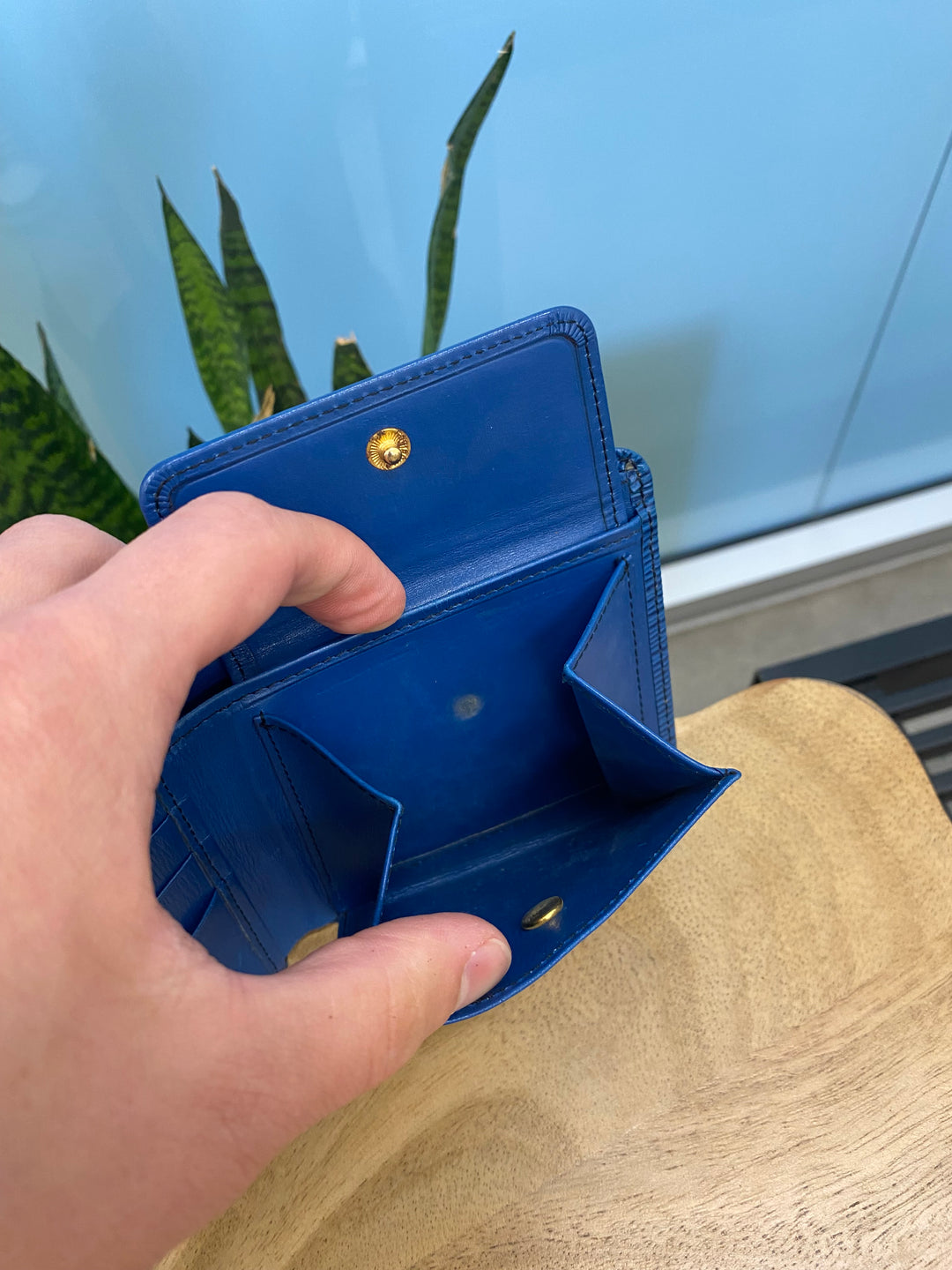 Louis Vuitton Blue Epi Billfold Wallet (2918)