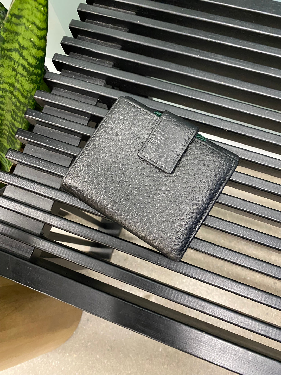 Gucci Black Leather Sherry Line Interlocking GG Compact Wallet (8380)