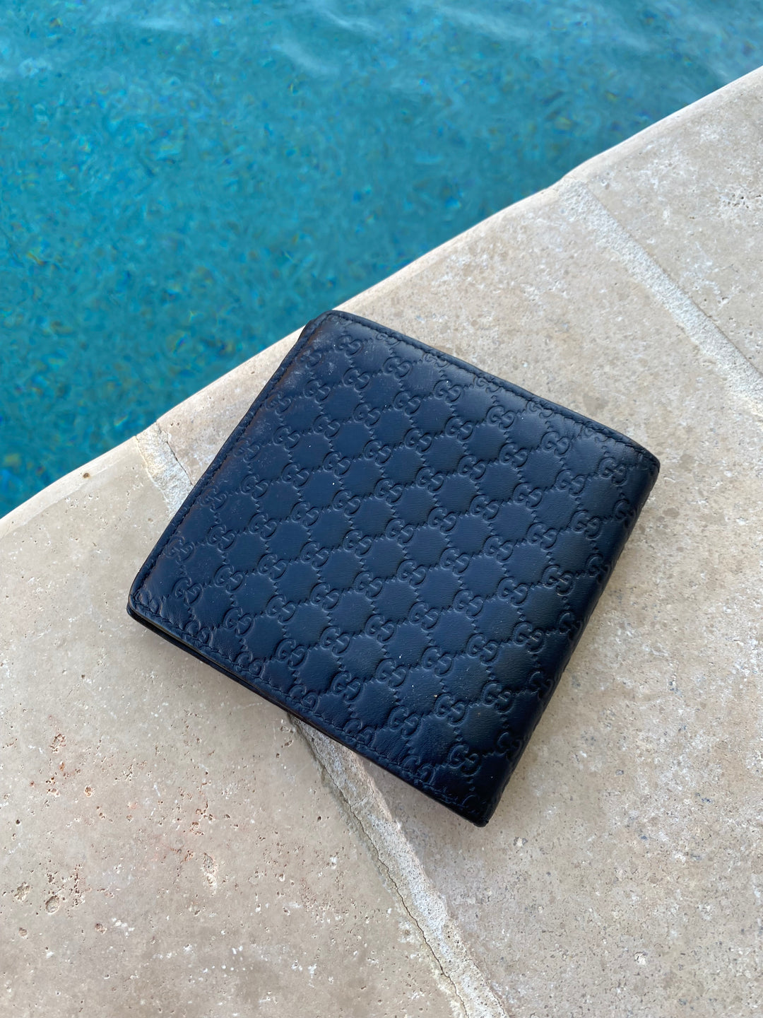 Gucci Black Micro Guccissima Billfold Wallet (9904)