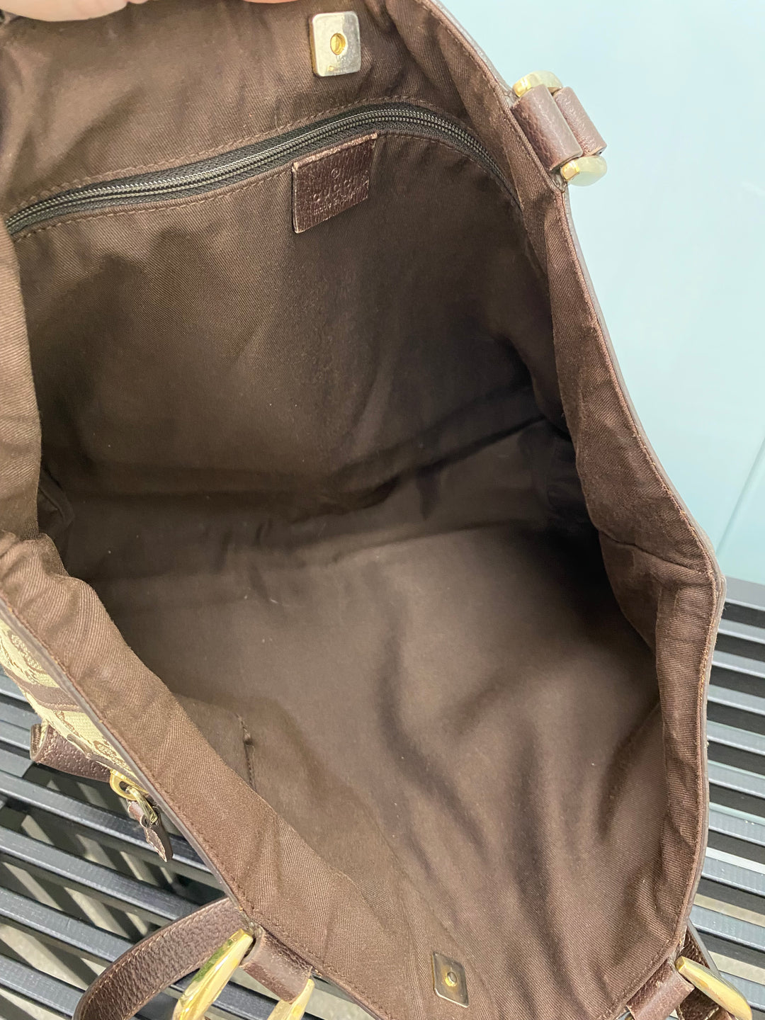 Gucci GG Canvas Handbag (2392)