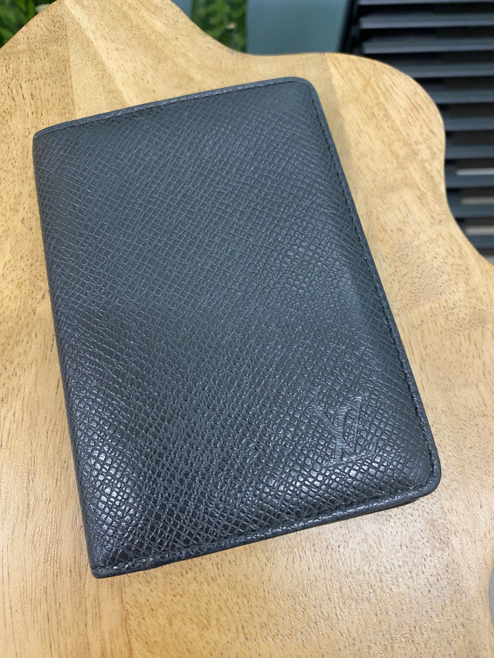 Louis Vuitton Black Taiga Leather Pocket Organizer (0199)
