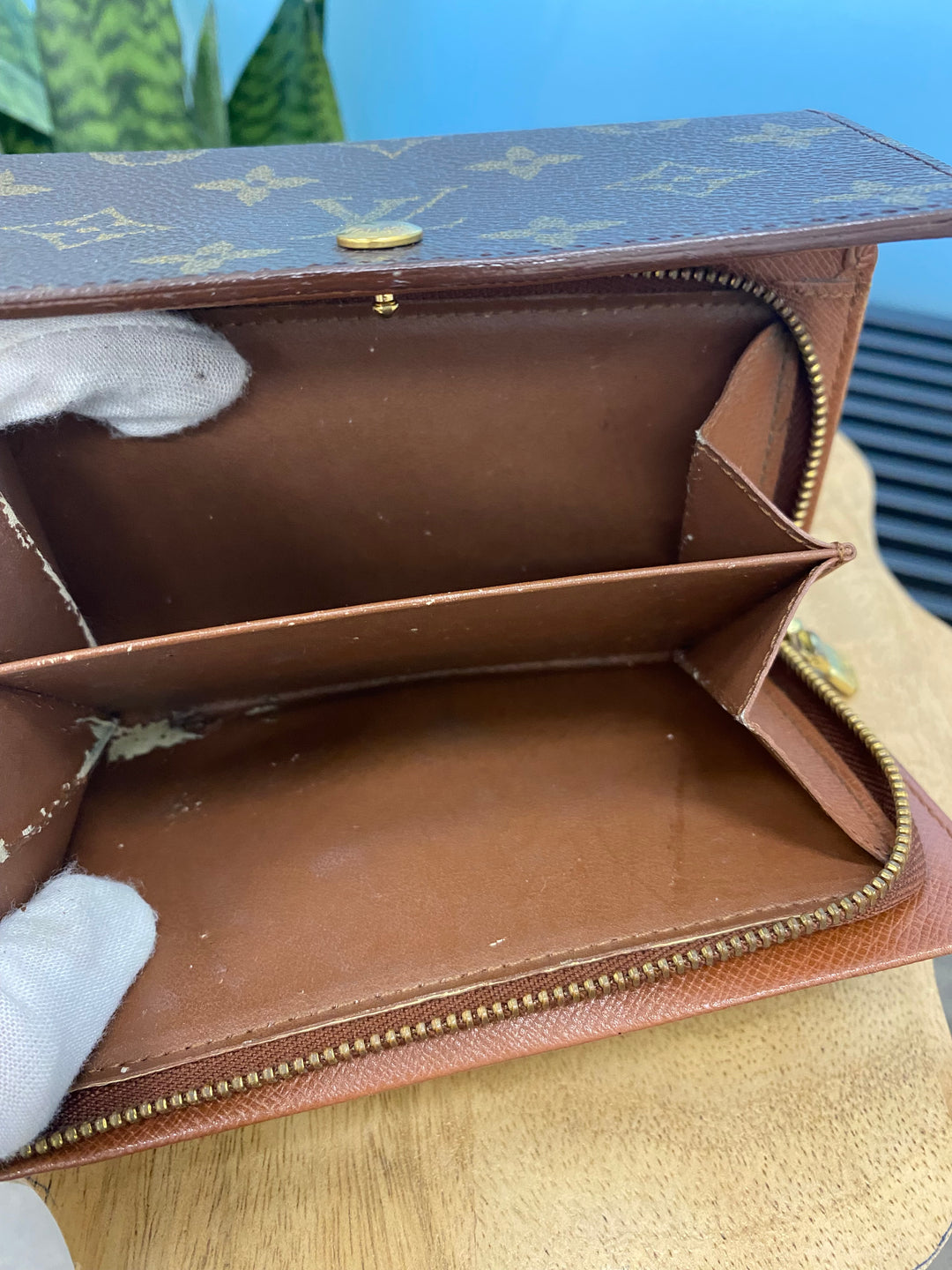 Louis Vuitton Monogram Porte Monniae Wallet (2487)