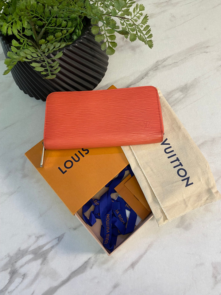 Louis Vuitton Coral Epi Leather Zippy Wallet (074)