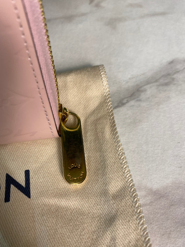 Louis Vuitton Pink Vernis Zippy Wallet (7239)
