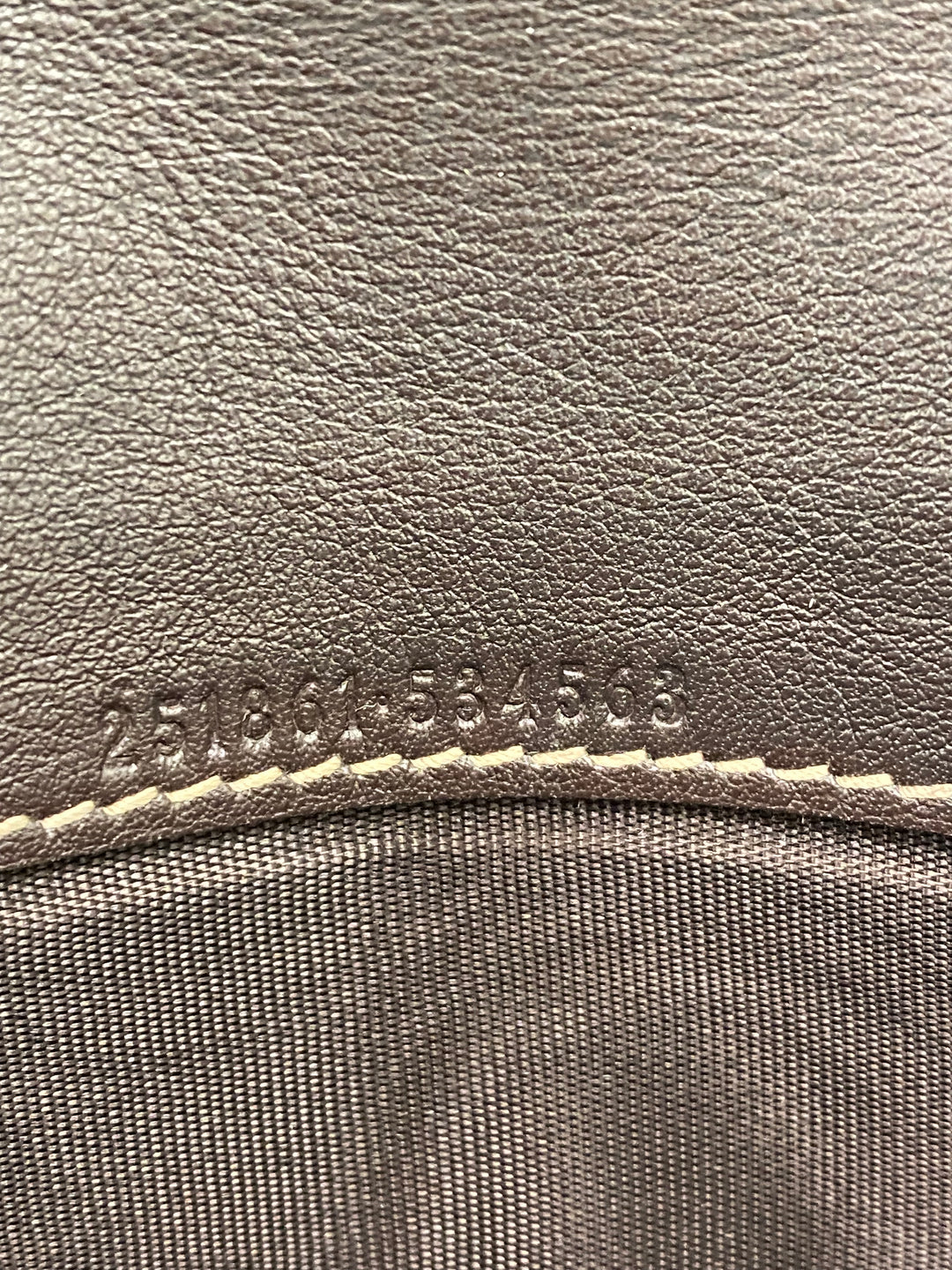 Gucci GG Canvas Heart Long Wallet (8102)