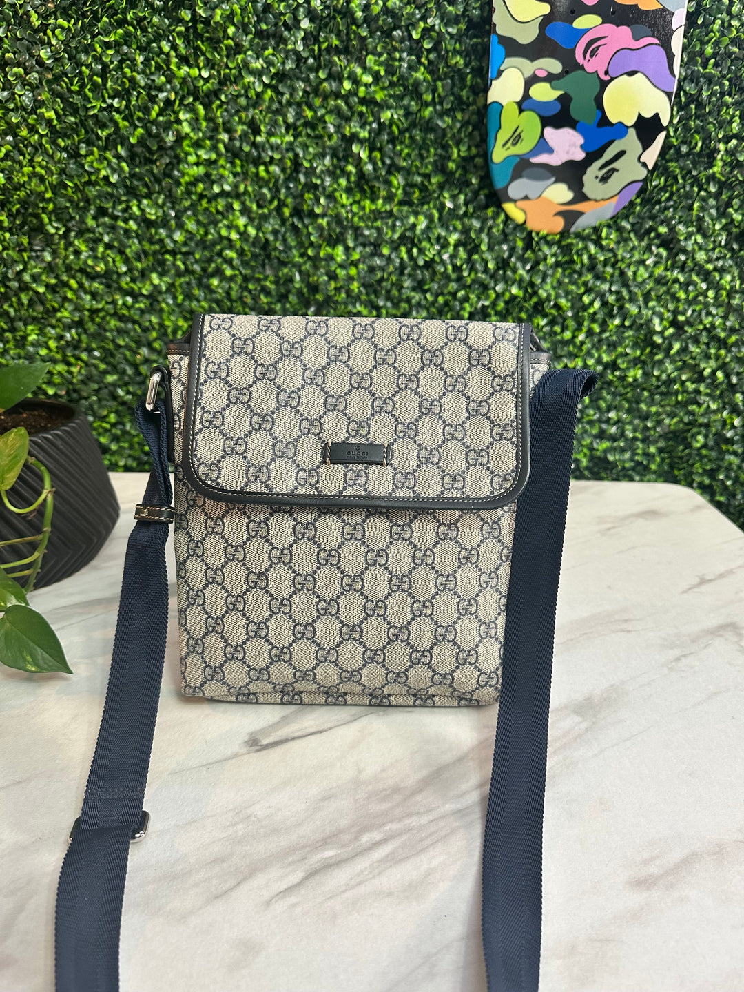 Gucci GG Supreme Crossbody Bag (725)